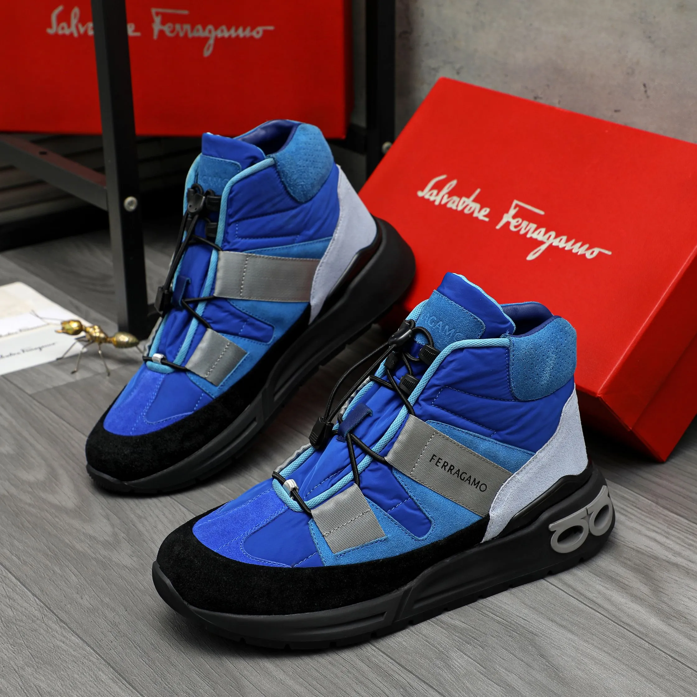 Men's shoes 💰640 Product trademark: Ferragamo "Ferragamo" high-top casual shoes Regular size: 38-46 (45.46 is custom-made and non-returnable) Product materials: Selected frosted cowhide stitching cloth upper, cowhide lining, original outsole